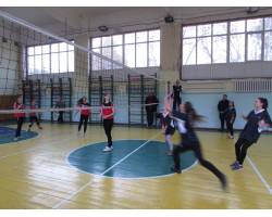 Спортивно-масові змагання з волейболу (дівчата, юнаки) 