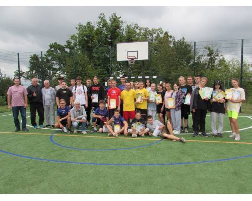 Спортивні змагання до Дня молоді в Україні!